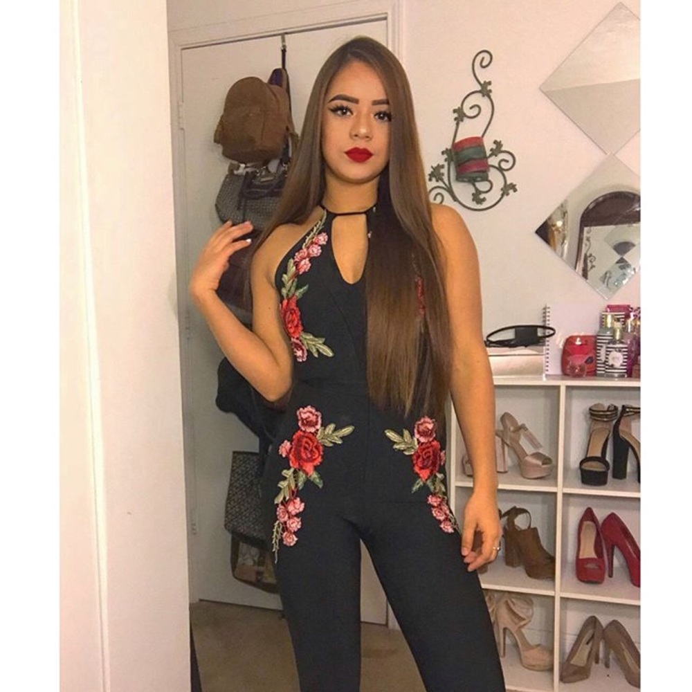 🌹🌹😍 Black Bodysuit complete new!
